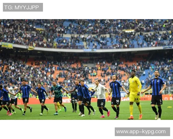 国米官方公布11月最佳球员候选名单劳塔罗迪马尔科博尼泽林斯基争夺荣誉