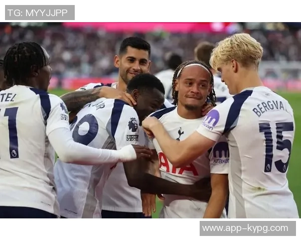 热刺迎战利兹联首发阵容公布西蒙斯特尔库杜斯出战帕利尼亚参赛 热刺迎战利兹联首发阵容公布西蒙斯特尔库杜斯出战帕利尼亚参赛